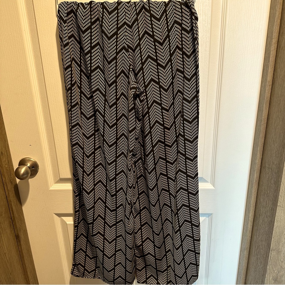 Forever 21 chevron dress pants